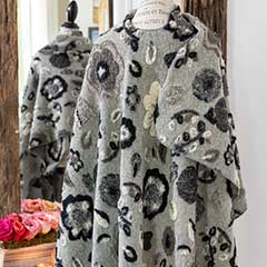 Hearts & Flora Wool Wrap Image 3